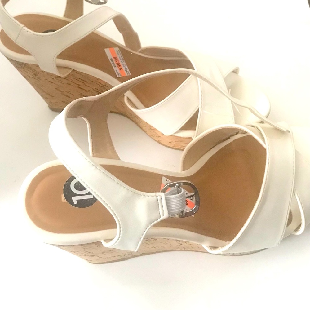 Wedges white size 10 for the summer comfortable